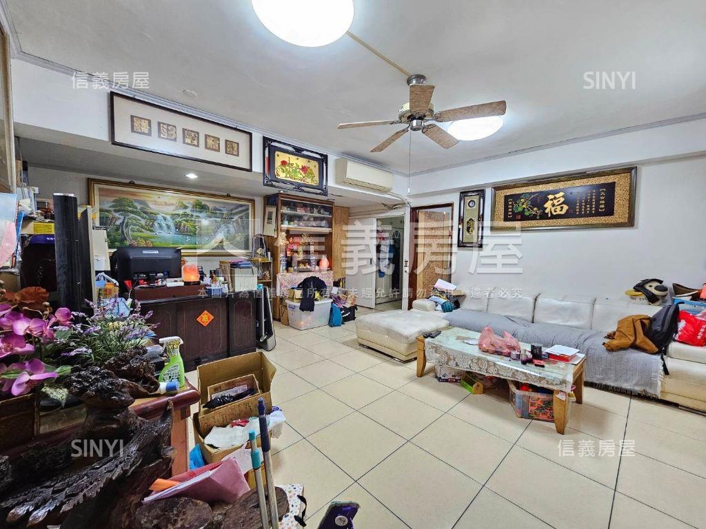 下樓去買菜邊間採光大公寓房屋室內格局與周邊環境