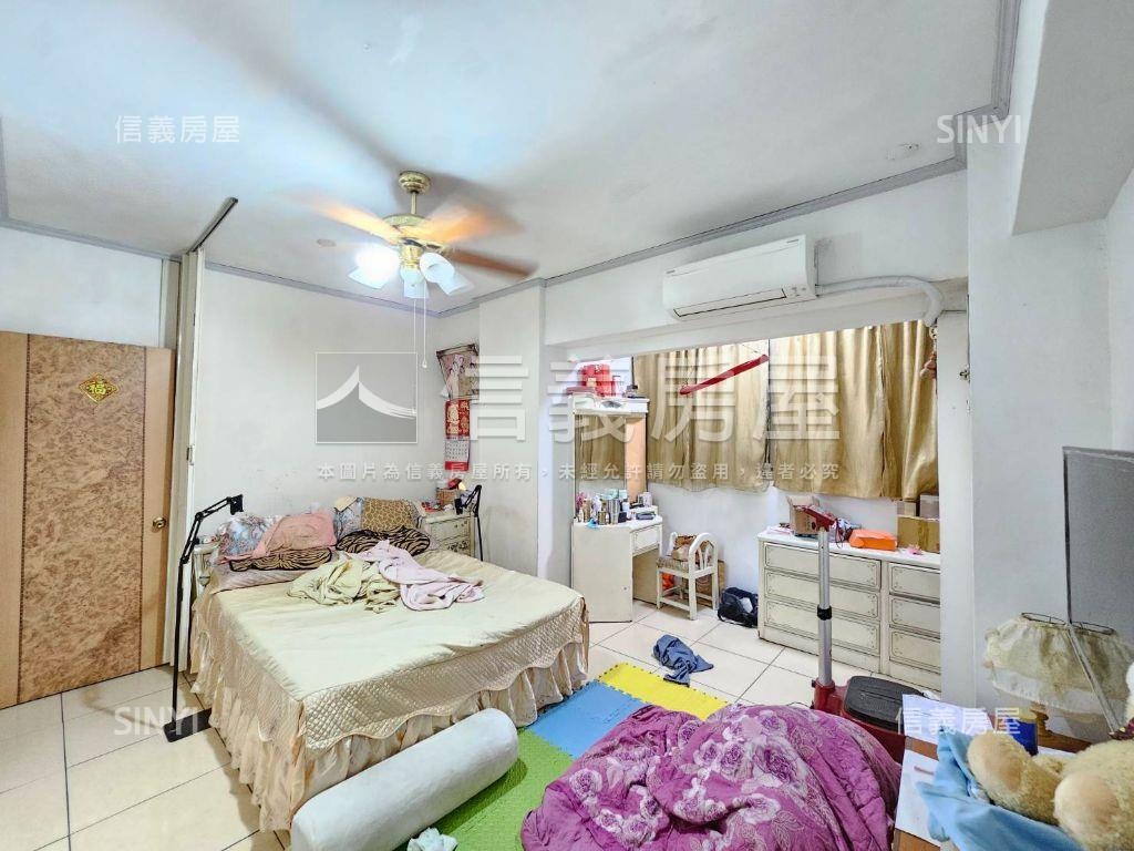 下樓去買菜邊間採光大公寓房屋室內格局與周邊環境