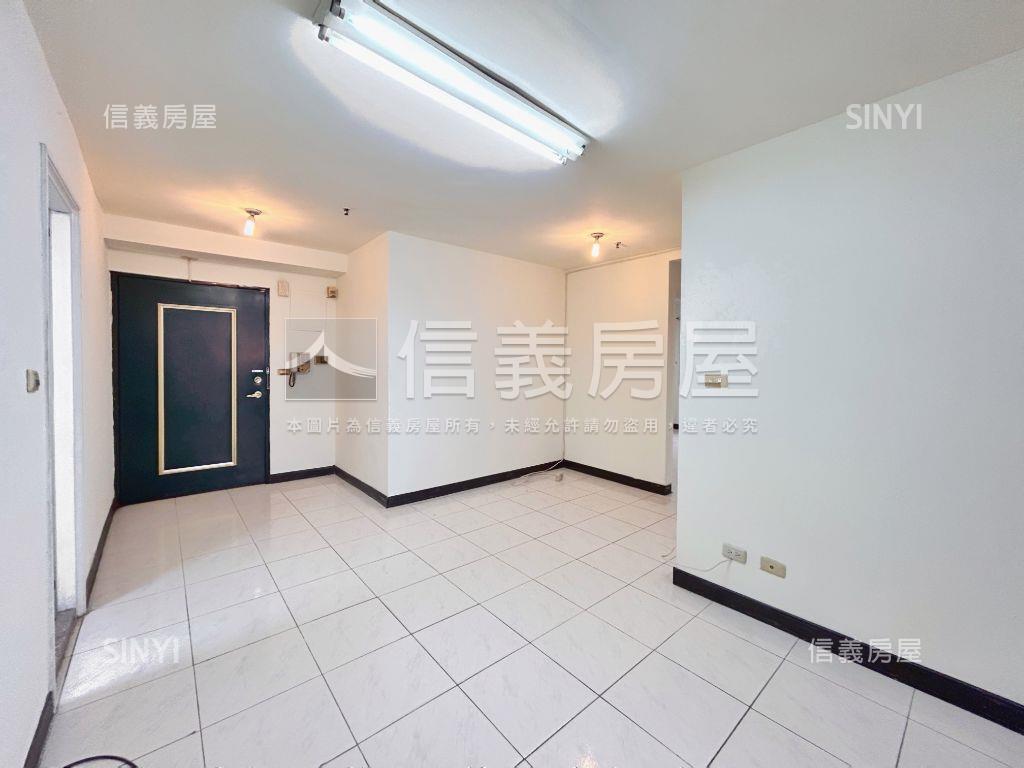 Ａ９三井小資三房平面車位房屋室內格局與周邊環境