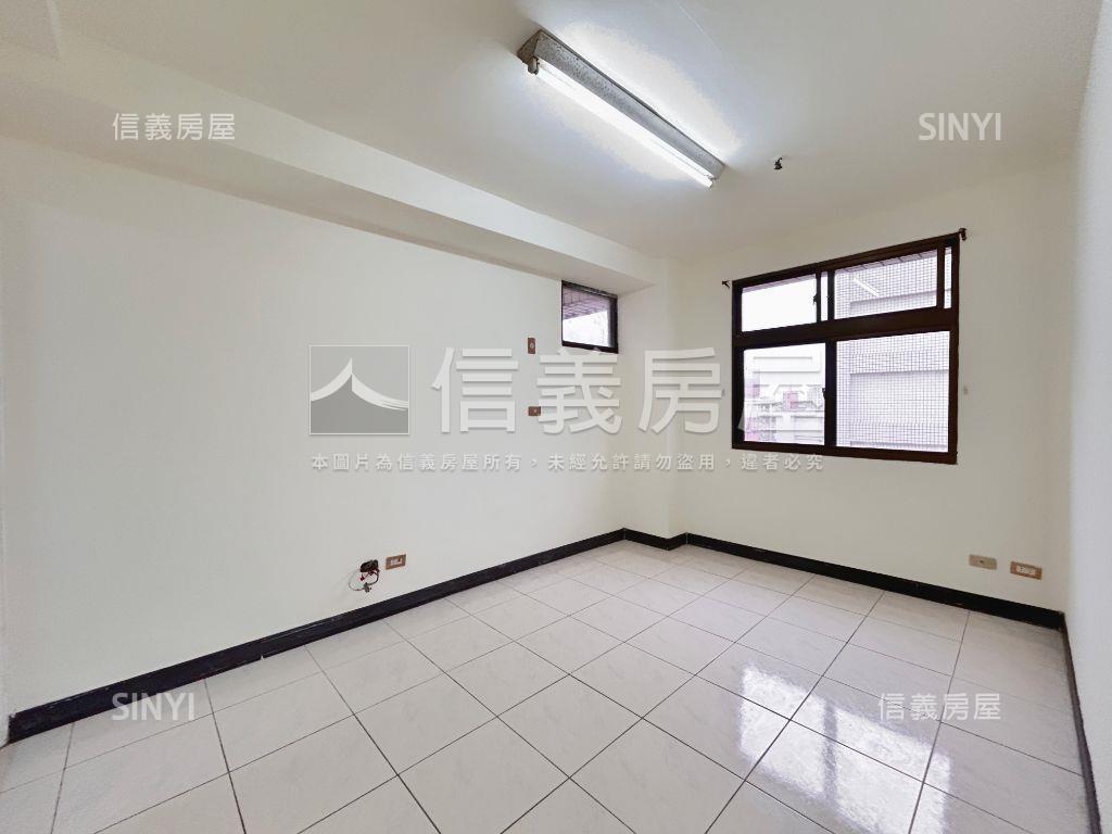 Ａ９三井小資三房平面車位房屋室內格局與周邊環境