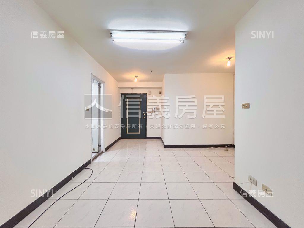 Ａ９三井小資三房平面車位房屋室內格局與周邊環境