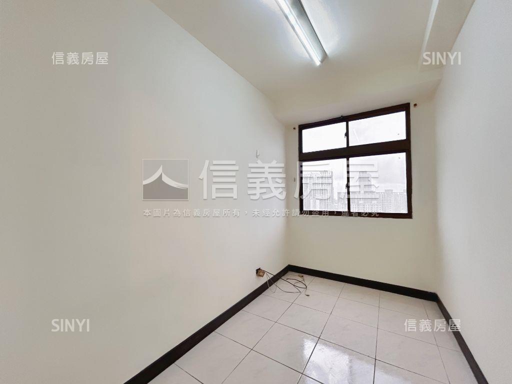 Ａ９三井小資三房平面車位房屋室內格局與周邊環境