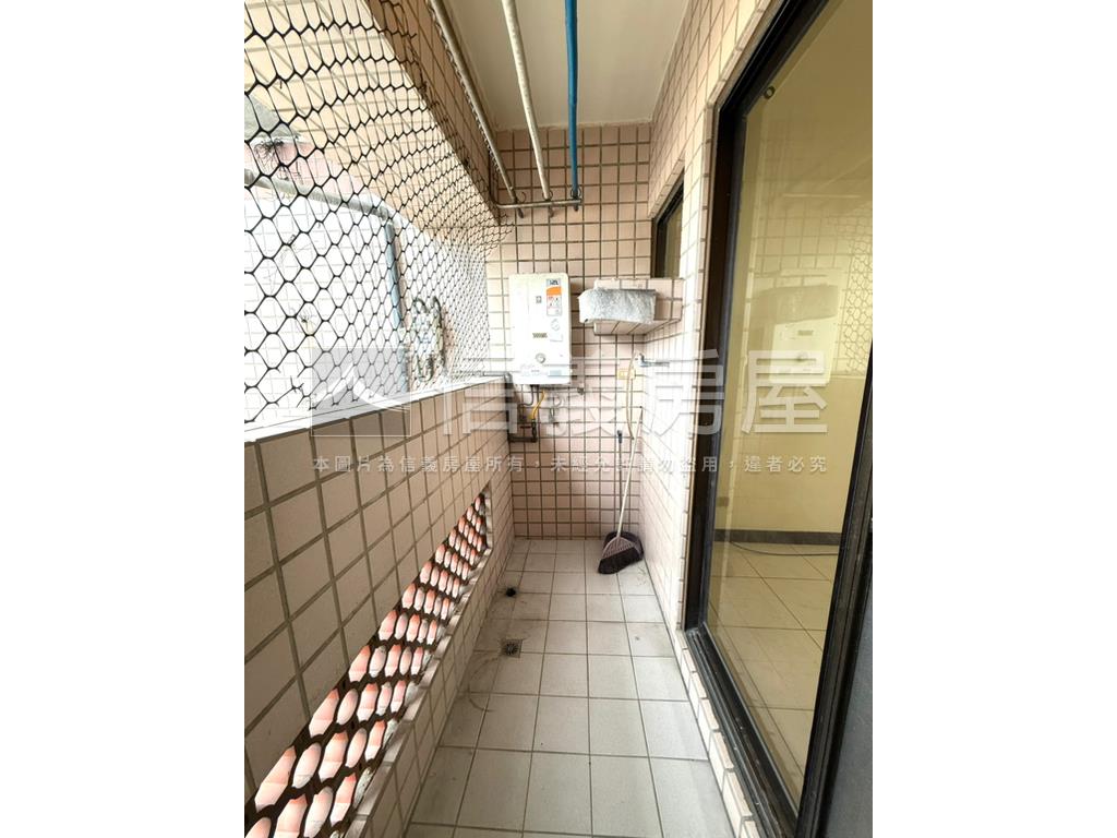 Ａ９三井小資三房平面車位房屋室內格局與周邊環境