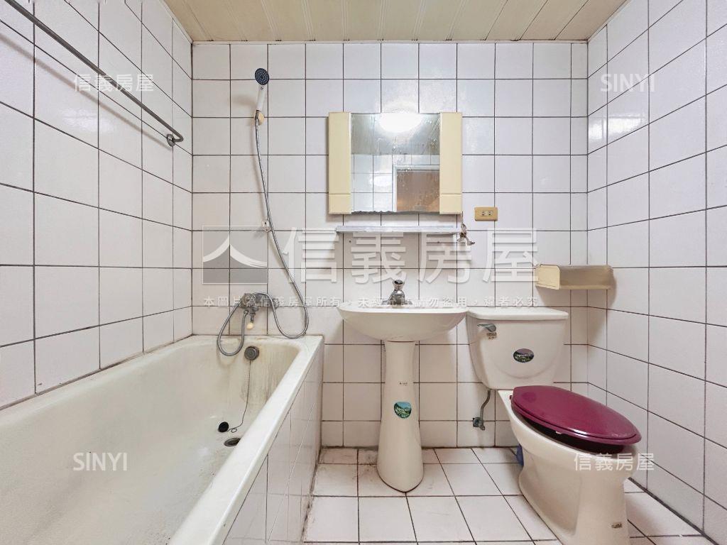 Ａ９三井小資三房平面車位房屋室內格局與周邊環境