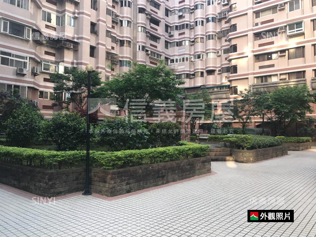 Ａ９三井小資三房平面車位房屋室內格局與周邊環境