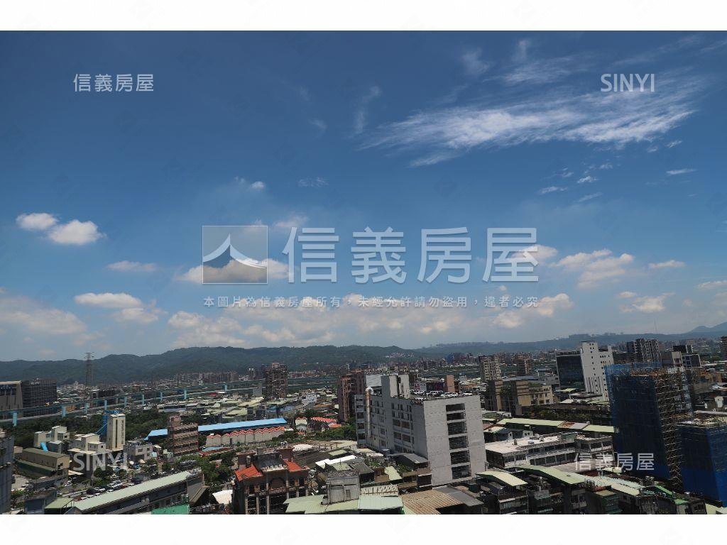 永寧捷運旁３００坪辦公房屋室內格局與周邊環境