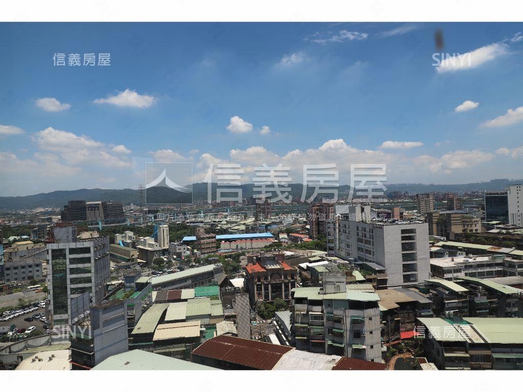 永寧捷運旁３００坪辦公房屋室內格局與周邊環境