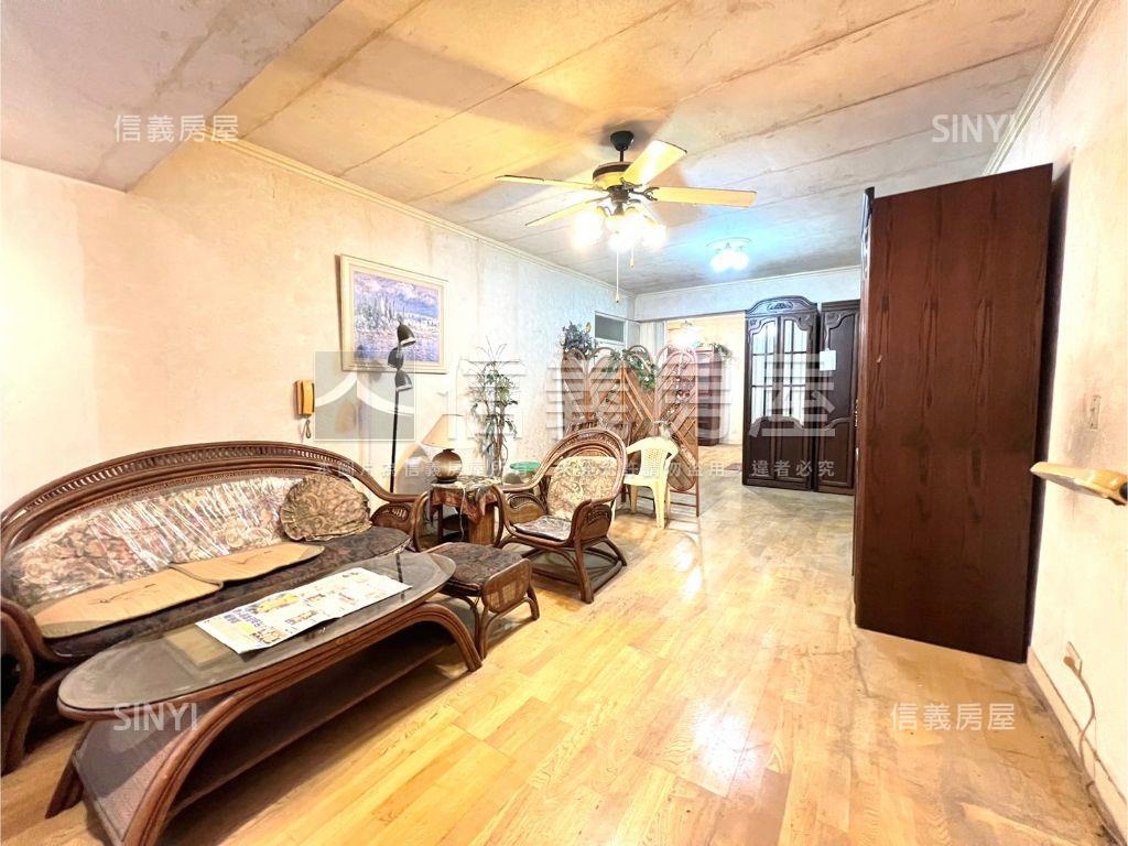 近萬大線ＬＧ０８靜巷雅寓房屋室內格局與周邊環境