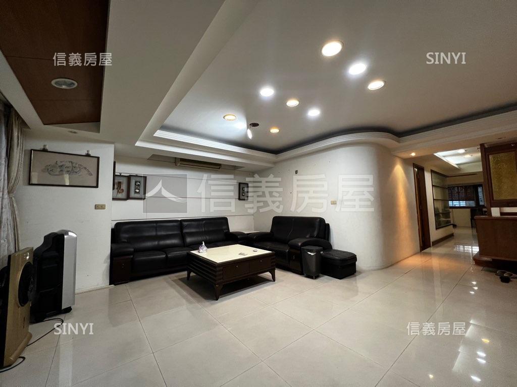 南京復興邊間電梯標準三房房屋室內格局與周邊環境
