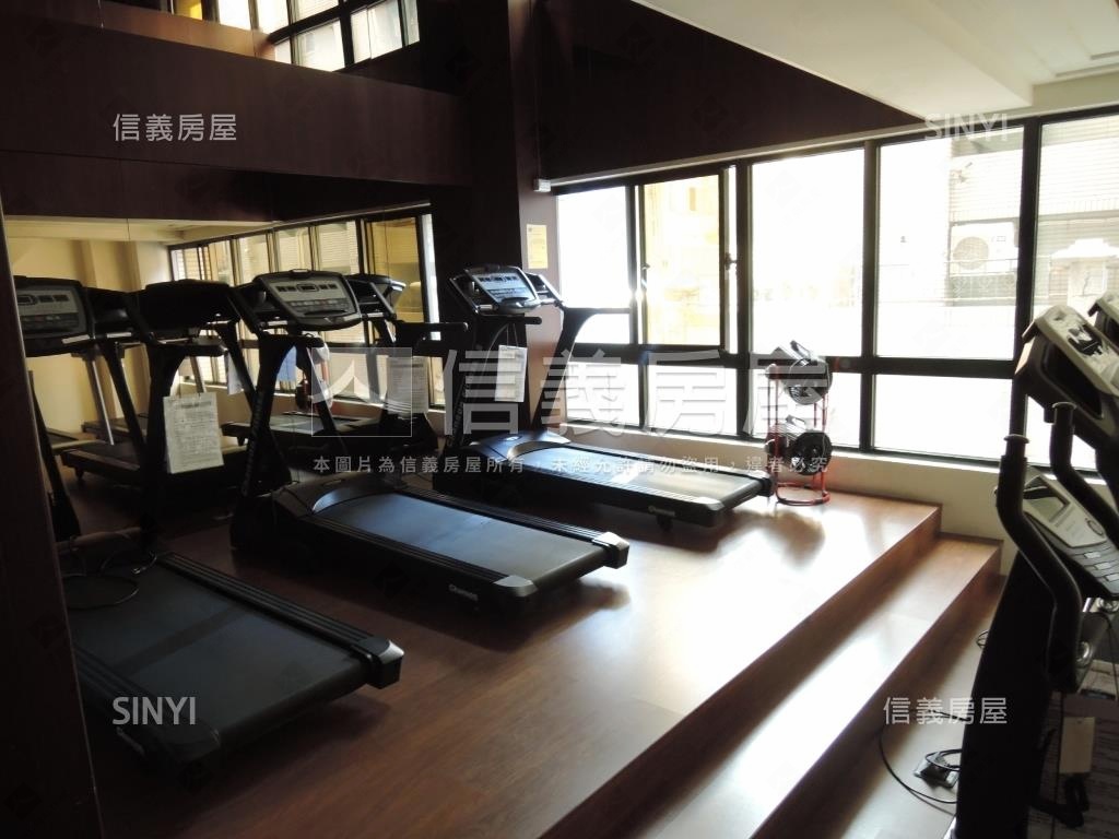 專任法國之星Ｃ棟採光兩房房屋室內格局與周邊環境