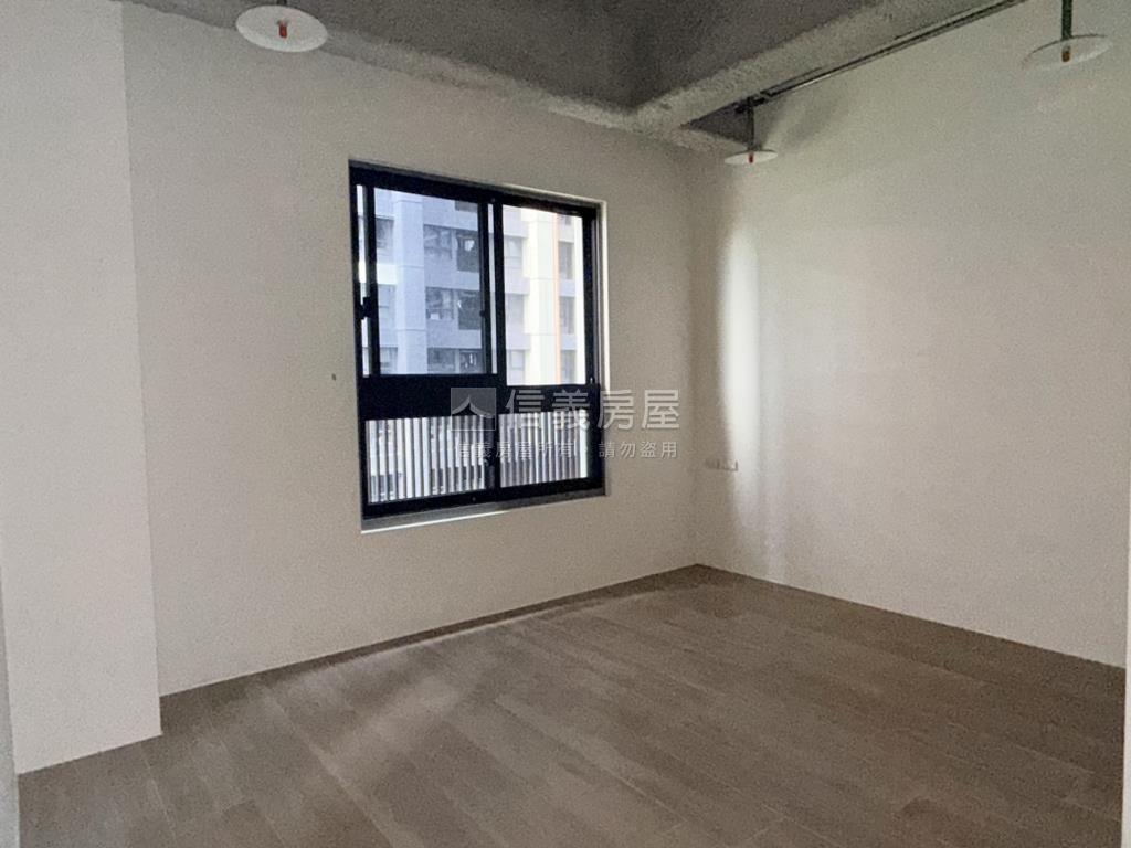 富立－閃亮亮經典元翰門房屋室內格局與周邊環境