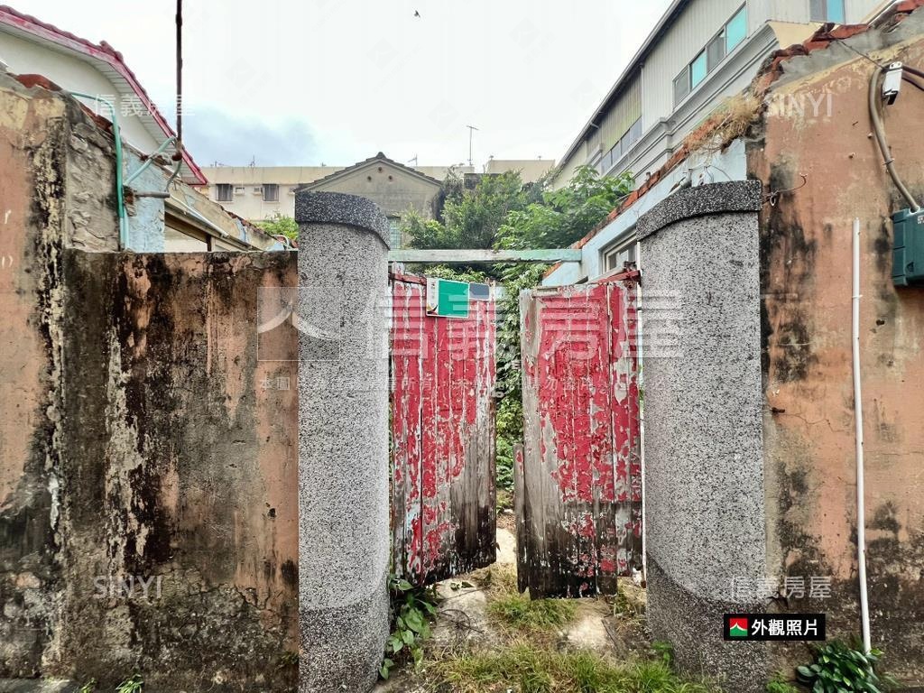 近長榮中學約３４坪土地房屋室內格局與周邊環境