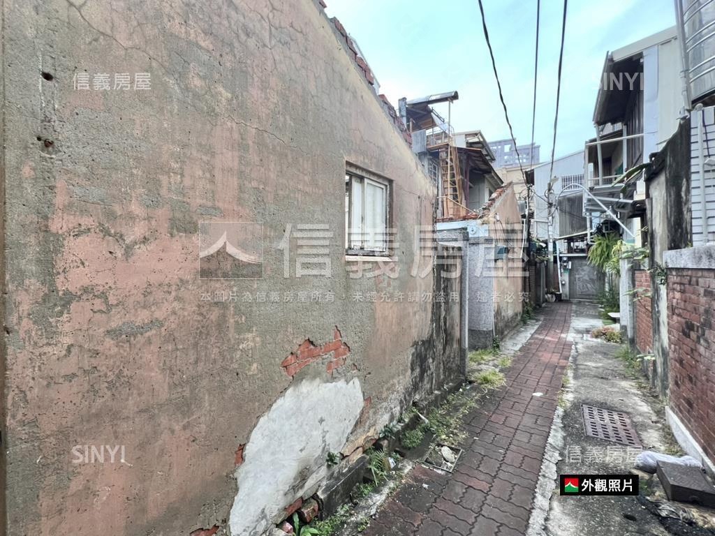 近長榮中學約３４坪土地房屋室內格局與周邊環境