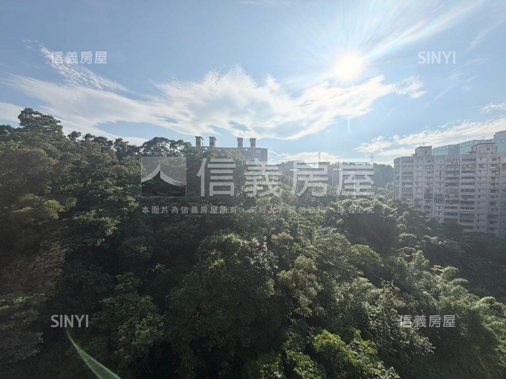 東方桂冠大空間採光三房房屋室內格局與周邊環境