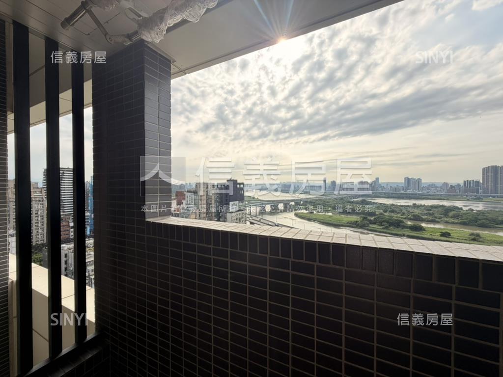 河岸景觀☆岳泰豐鼎☆美宅房屋室內格局與周邊環境