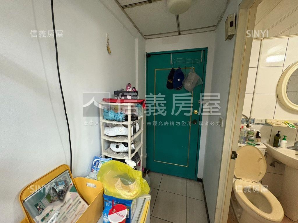近中國醫高樓視野電梯套房房屋室內格局與周邊環境