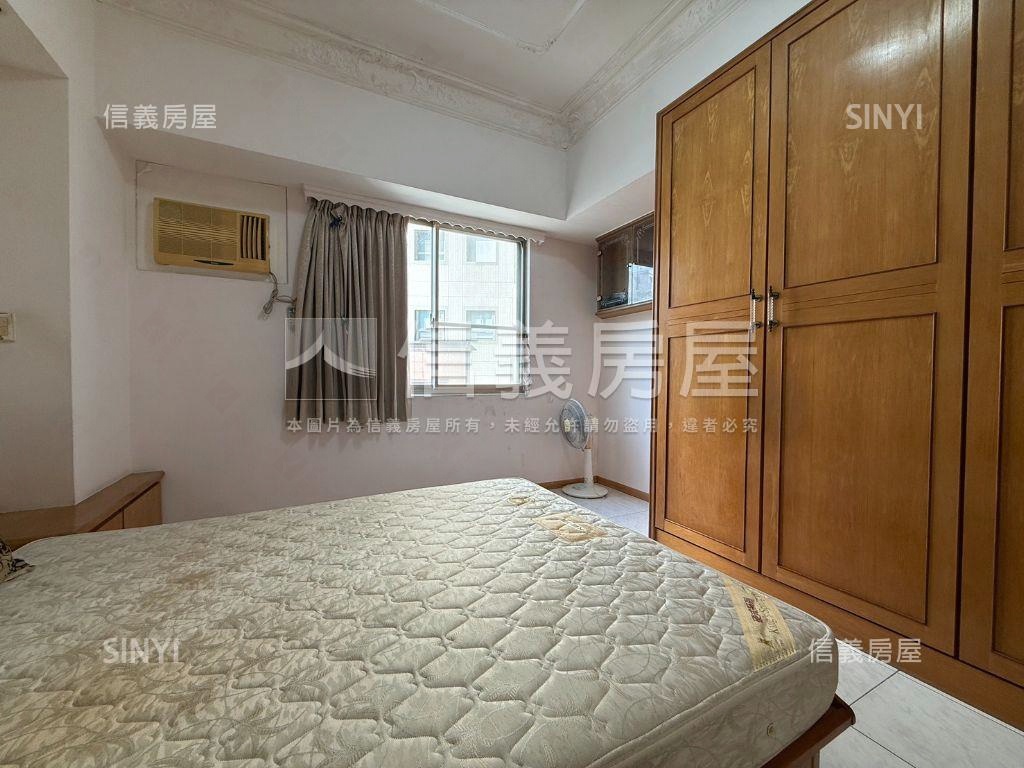 亞灣邊間採光３房車位房屋室內格局與周邊環境