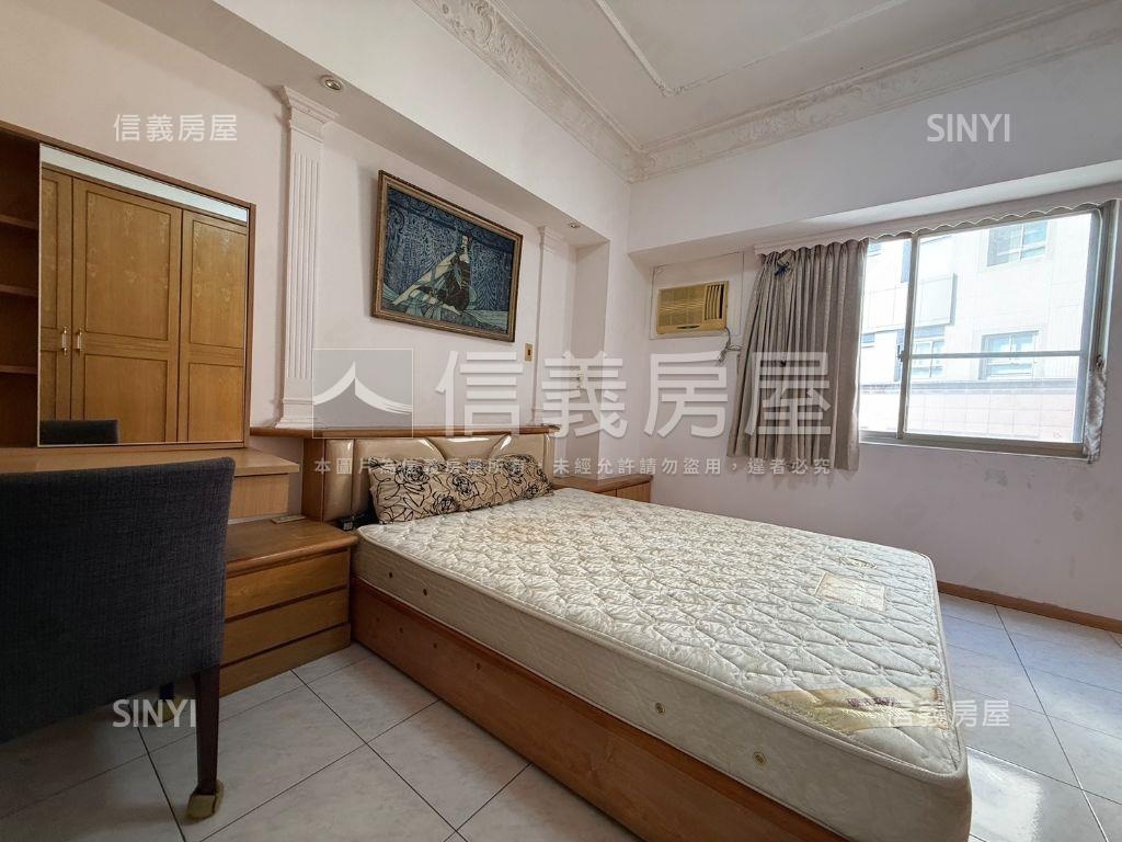 亞灣邊間採光３房車位房屋室內格局與周邊環境