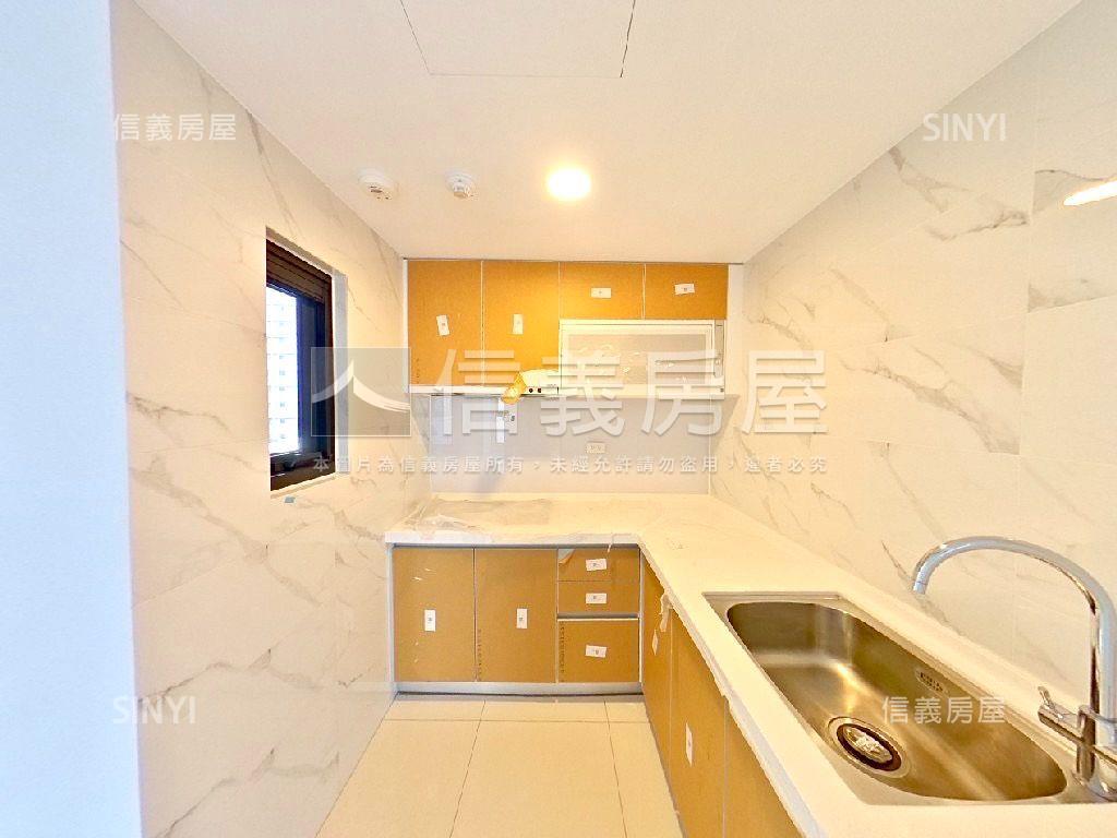 Ｙ１９旁藏藝邊間三房車位房屋室內格局與周邊環境