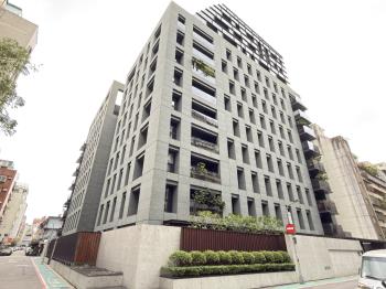 仁愛翠亨豪邸車位１