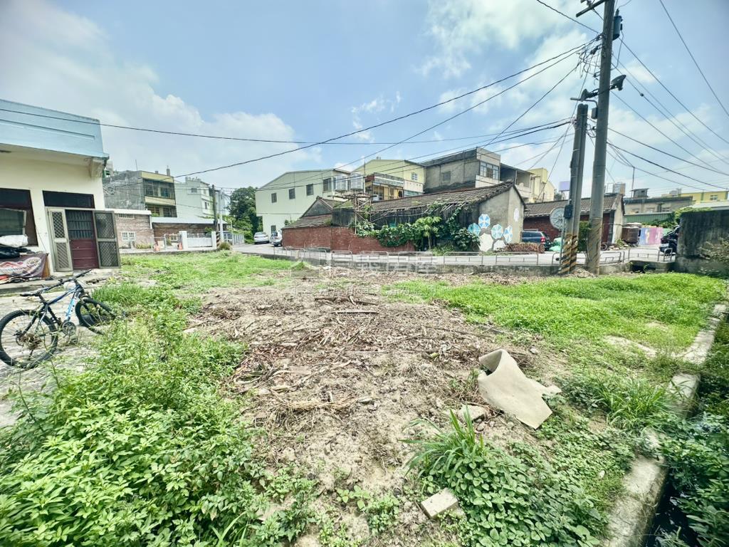 和美近百坪稀有臨路角地房屋室內格局與周邊環境