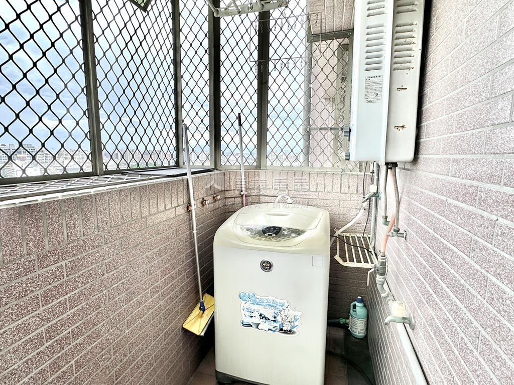 新市民·巨蛋捷運三房平移房屋室內格局與周邊環境