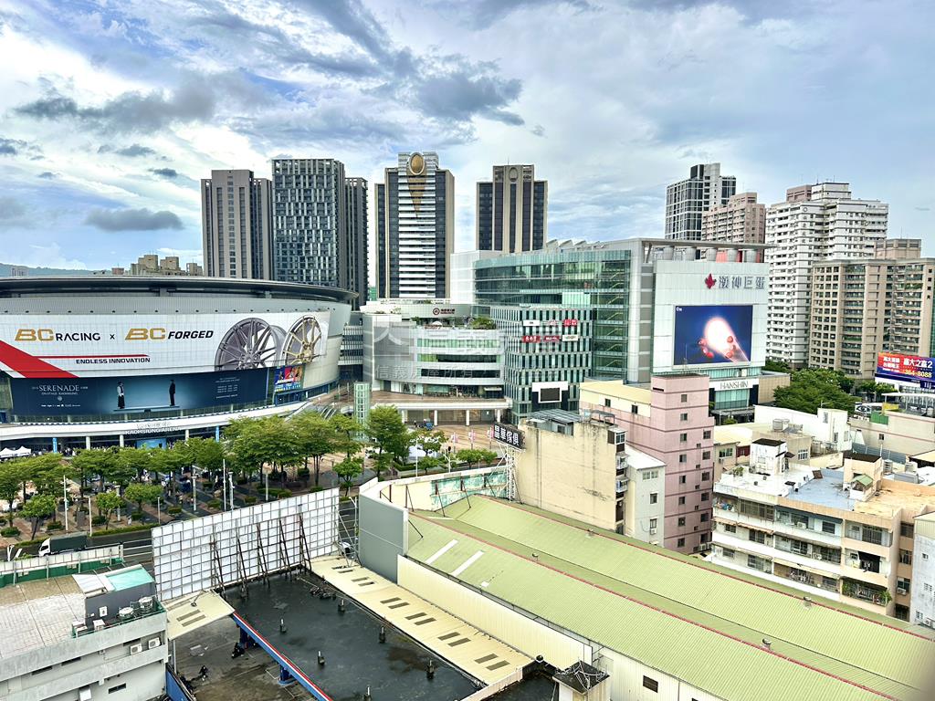新市民·巨蛋捷運三房平移房屋室內格局與周邊環境