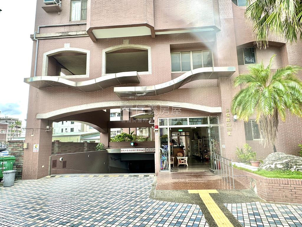 新市民·巨蛋捷運三房平移房屋室內格局與周邊環境