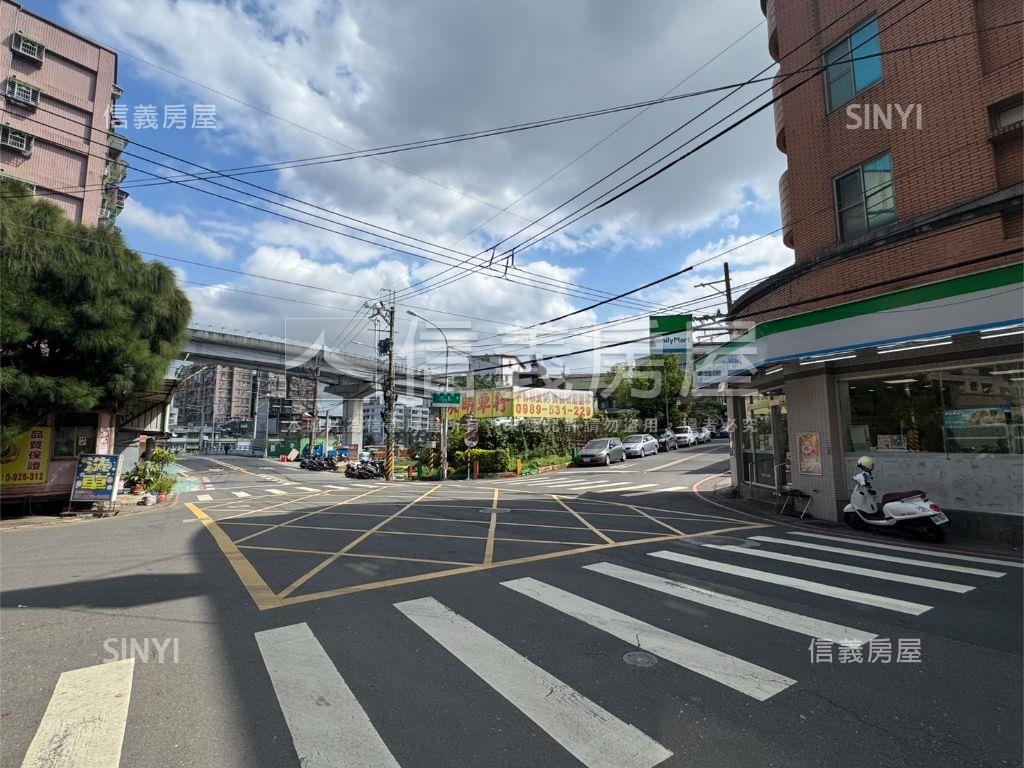 國華捷運三角窗滿租透天厝房屋室內格局與周邊環境