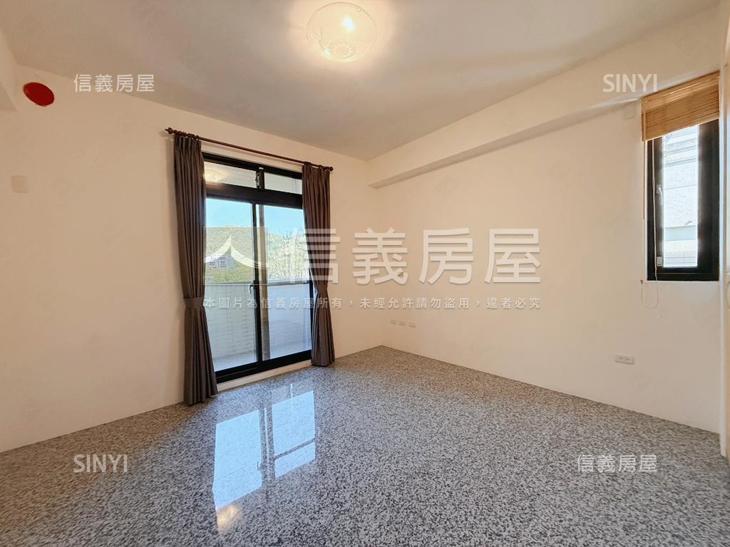 北屯四面採光獨棟別墅房屋室內格局與周邊環境