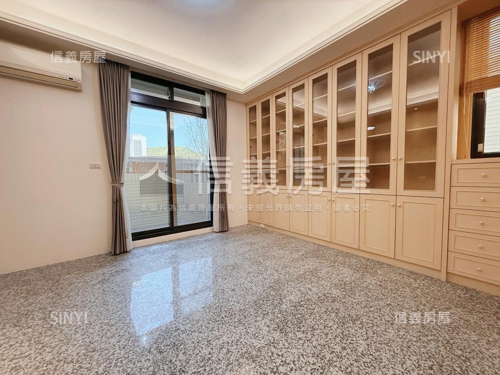 北屯四面採光獨棟別墅房屋室內格局與周邊環境