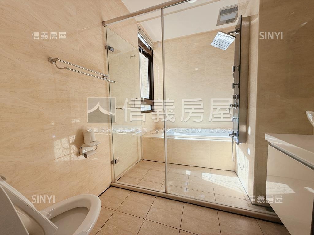 北屯四面採光獨棟別墅房屋室內格局與周邊環境