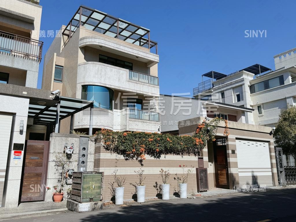 北屯四面採光獨棟別墅房屋室內格局與周邊環境