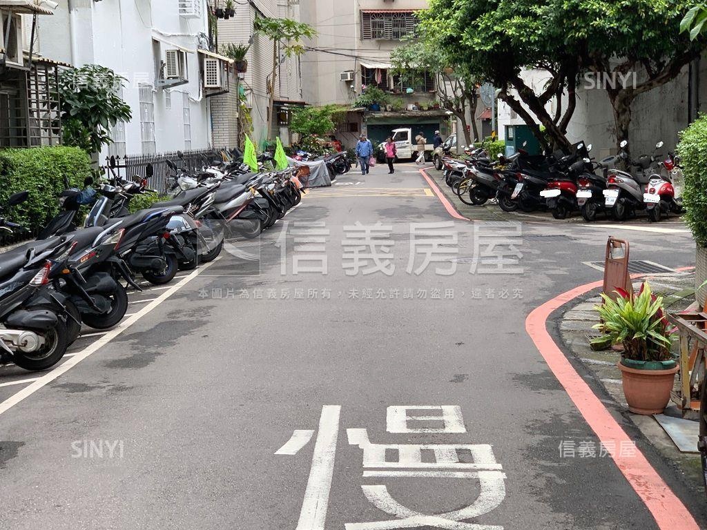 國泰社區旁乙工用地房屋室內格局與周邊環境