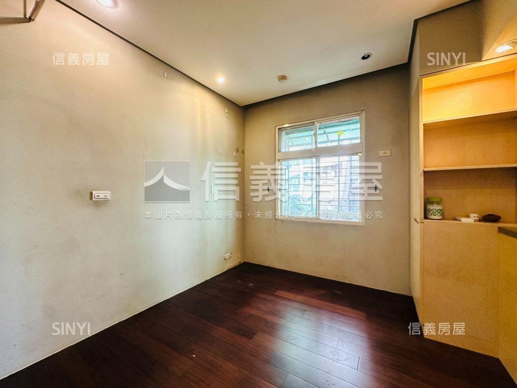 鴛鴦蝴蝶４房＋平面車位房屋室內格局與周邊環境