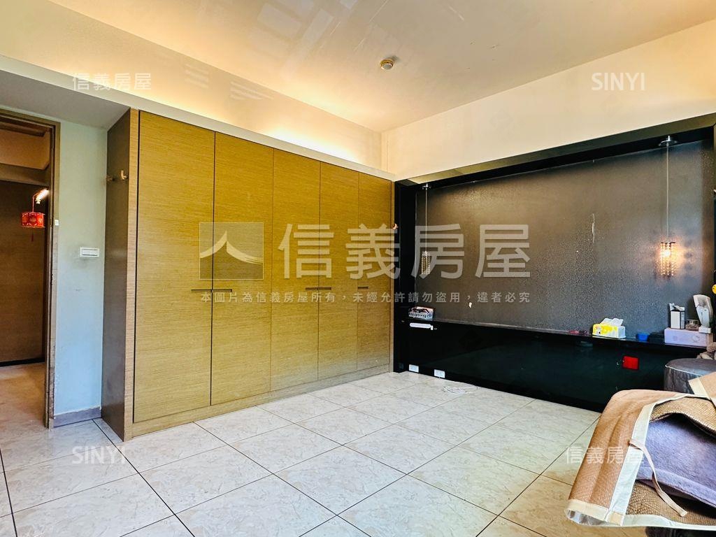 鴛鴦蝴蝶４房＋平面車位房屋室內格局與周邊環境