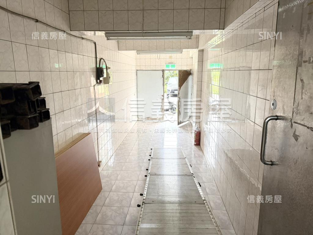 鴛鴦蝴蝶４房＋平面車位房屋室內格局與周邊環境