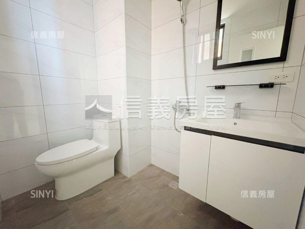 金陵路整新美透天房屋室內格局與周邊環境