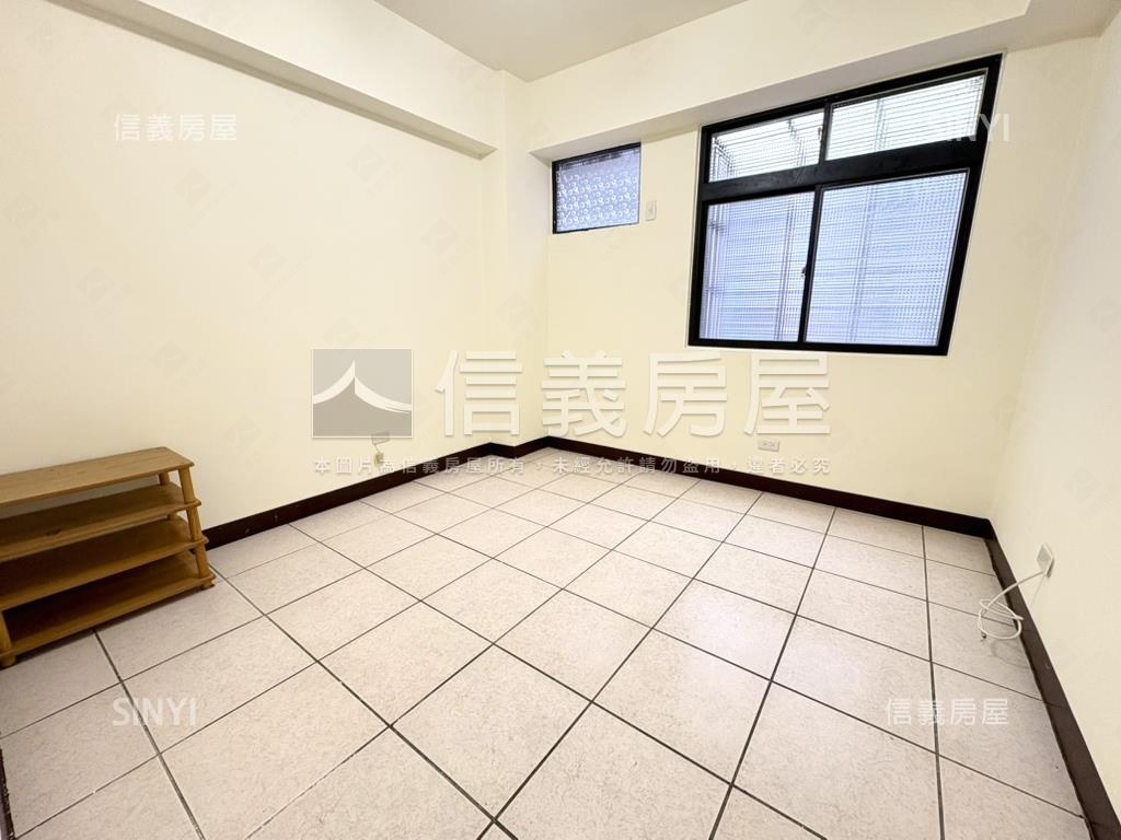 新店安德漂亮方正三房房屋室內格局與周邊環境