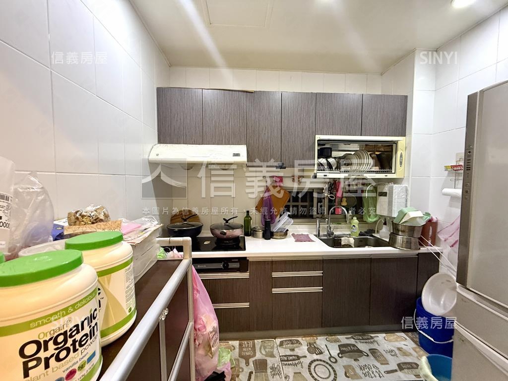 稀有仰涵觀止邊間美透天房屋室內格局與周邊環境