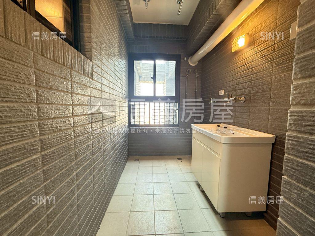 邊間全看山四房３衛雙平車房屋室內格局與周邊環境