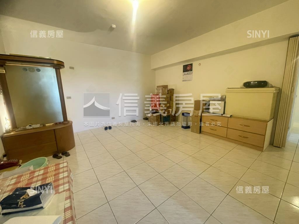 中西區電梯採光大三房房屋室內格局與周邊環境