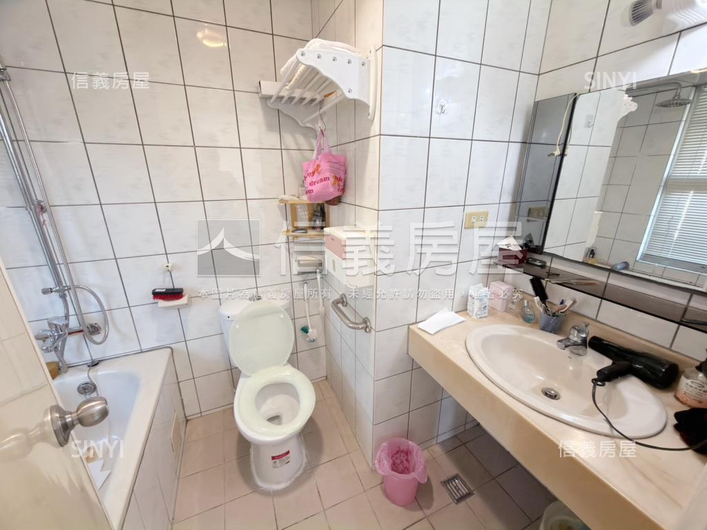 【凱悅】四房平面車位房屋室內格局與周邊環境