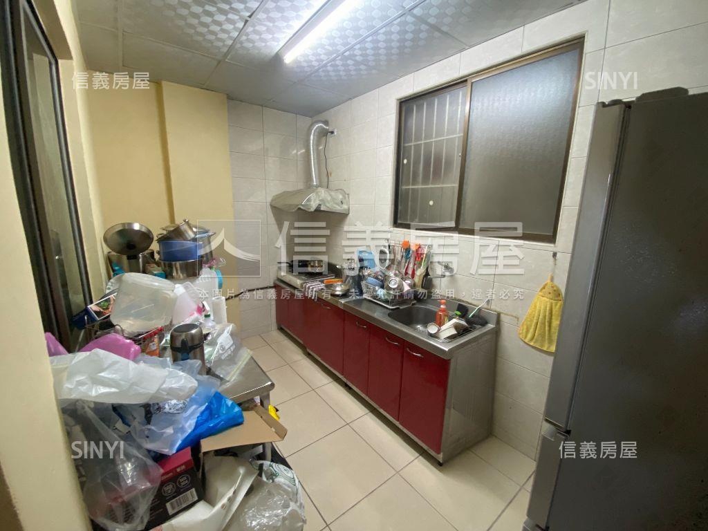 ✦藏綠✦首購臨路美透天房屋室內格局與周邊環境