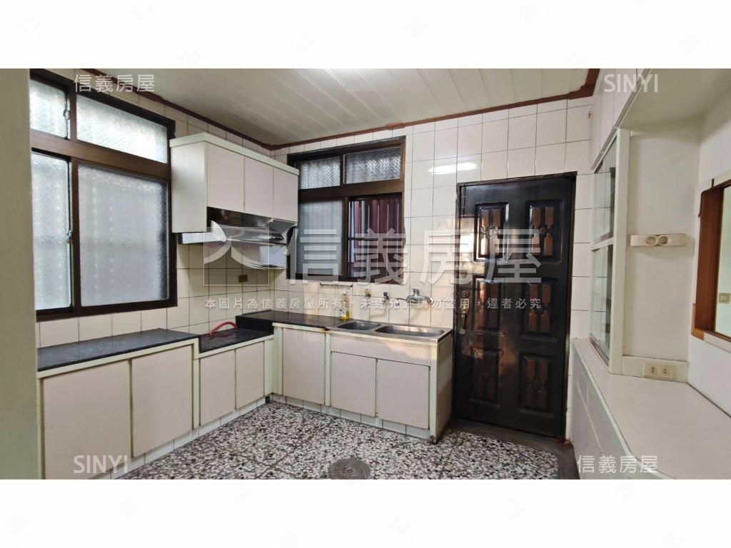 豐原百坪透天花園車位房屋室內格局與周邊環境