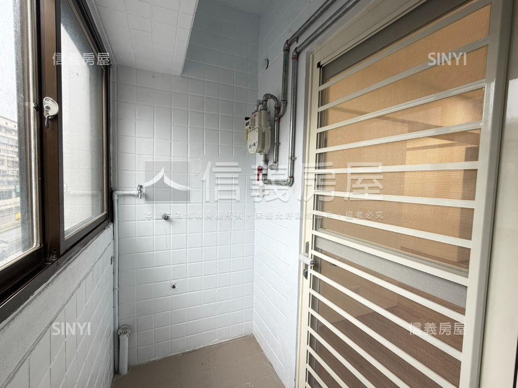 ★三重捷運精美電梯Ｂ戶房屋室內格局與周邊環境