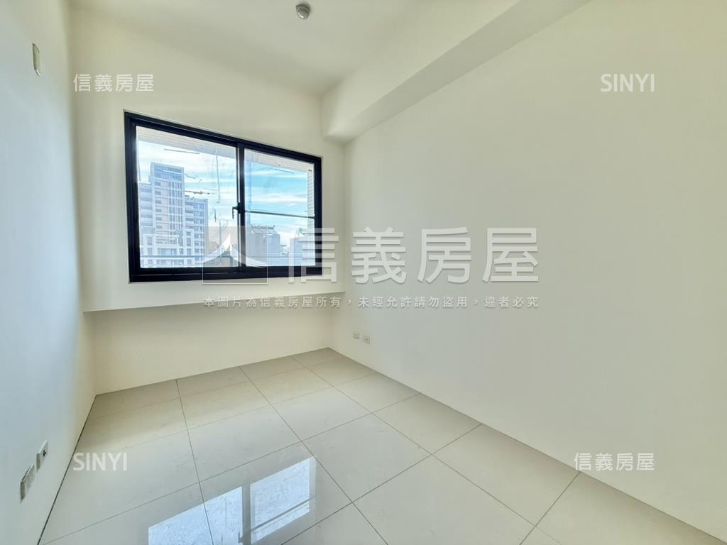 成功國中三房平面車位房屋室內格局與周邊環境