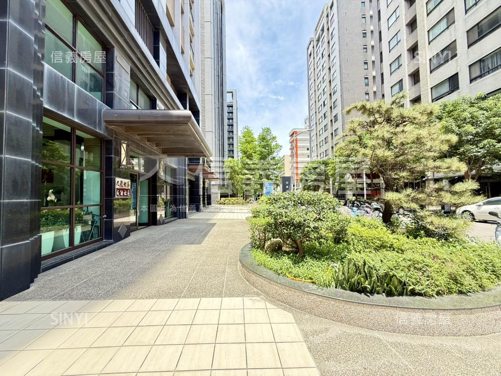 成功國中三房平面車位房屋室內格局與周邊環境