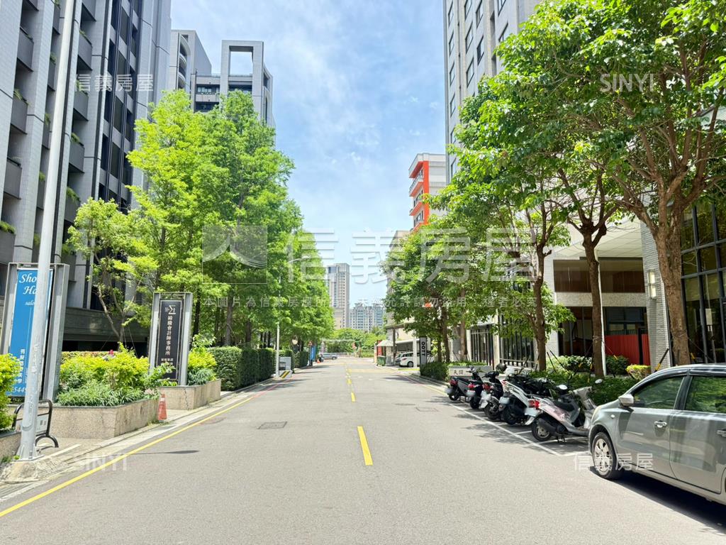 成功國中三房平面車位房屋室內格局與周邊環境