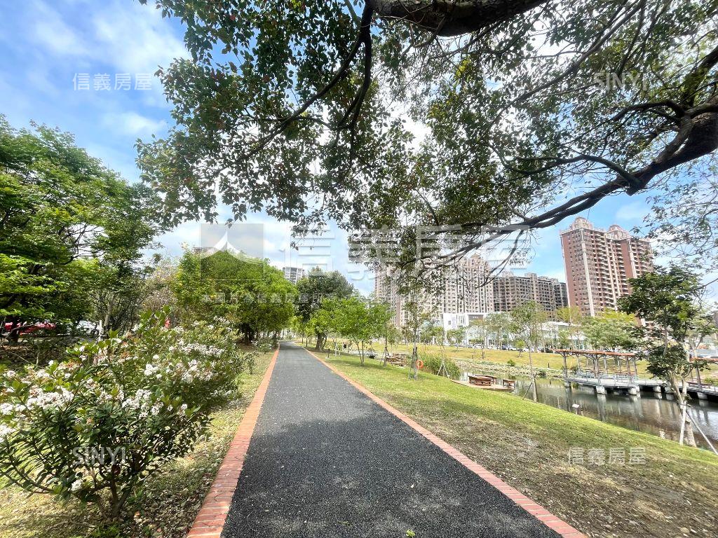 成功國中三房平面車位房屋室內格局與周邊環境